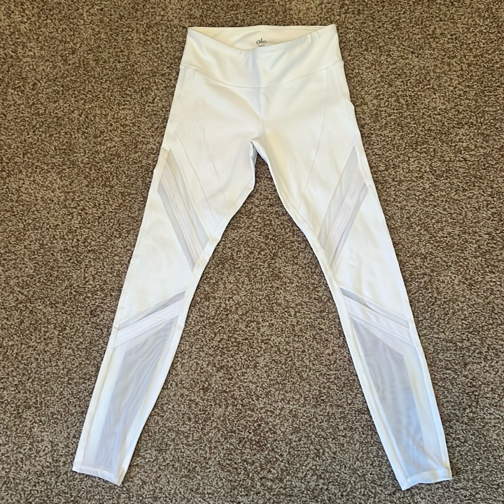 alo white “The Epic” legging, white mesh size S - Picture 2 of 7